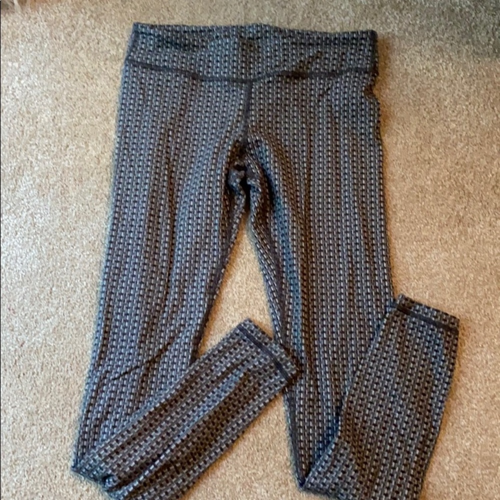 Grey patterned ivivva leggings